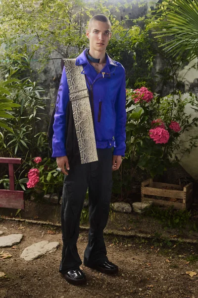 Look 14